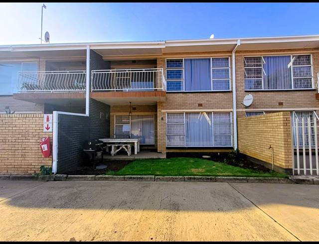 3 BEDROOM TOWNHOUSE FOR SALE IN THREE RIVERS PROPER